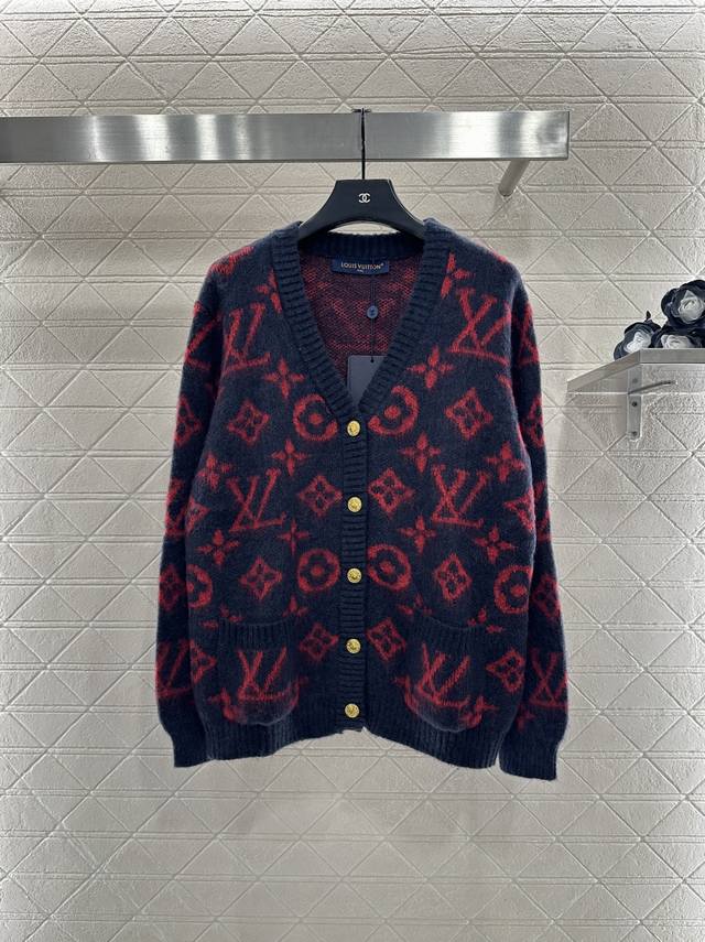 Louis Vuitto* 2025 New Arrival V-neck Jacquard Knit Cardigan Crafted from custom