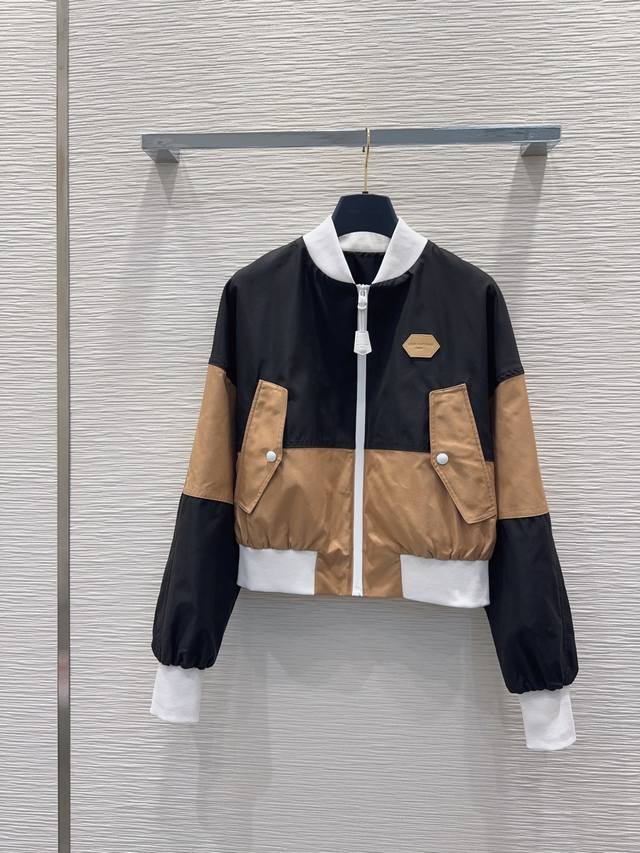 Louis Vuitto* 2025Fw New Arrival Suit - Another fashionista's favorite! Exquisit