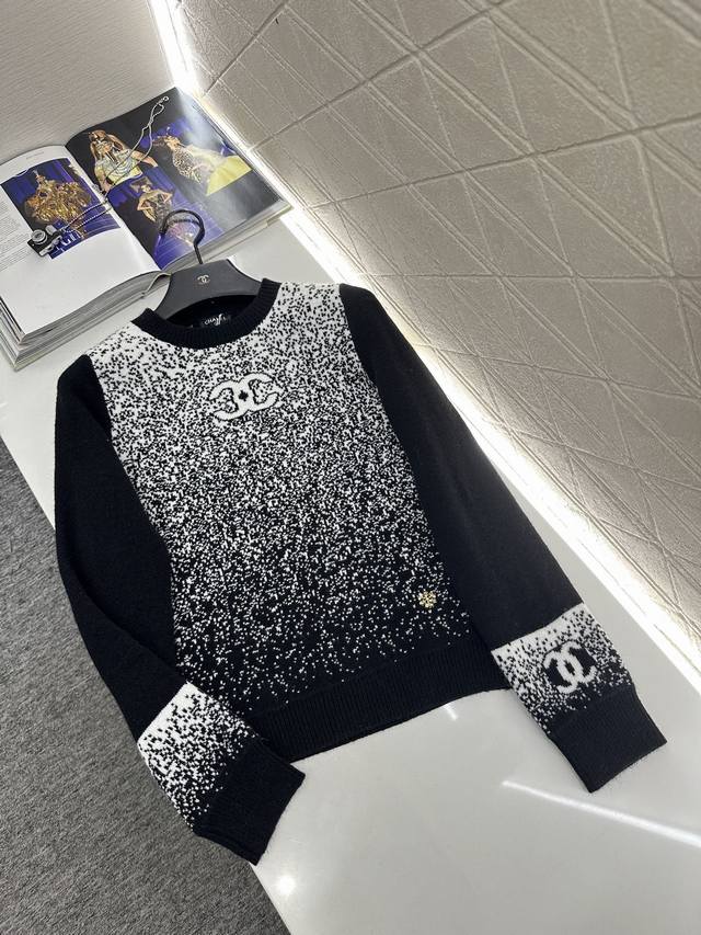 Chane*2025 New Arrival Gradient Knit Pullover Sweater Made with custom Yb wool y