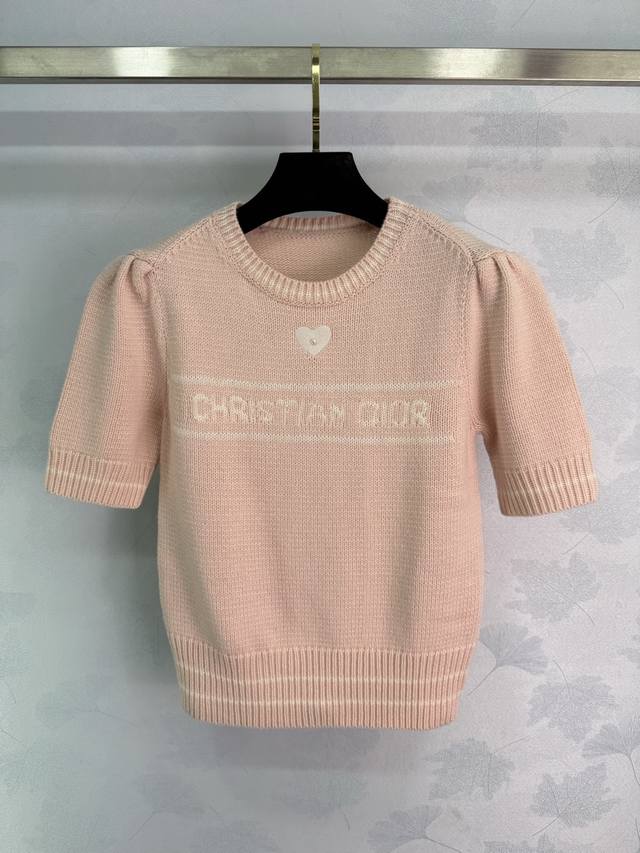 Dio*2026 Early Spring Collection Pink Heart Knit Sweater, made of soft cashmere