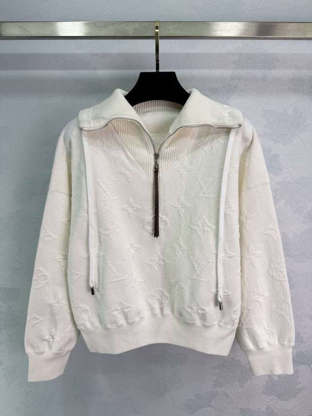 Lou*25 Autumn/Winter New Embossed Half-Zip Sweatshirt, soft knit material + clas