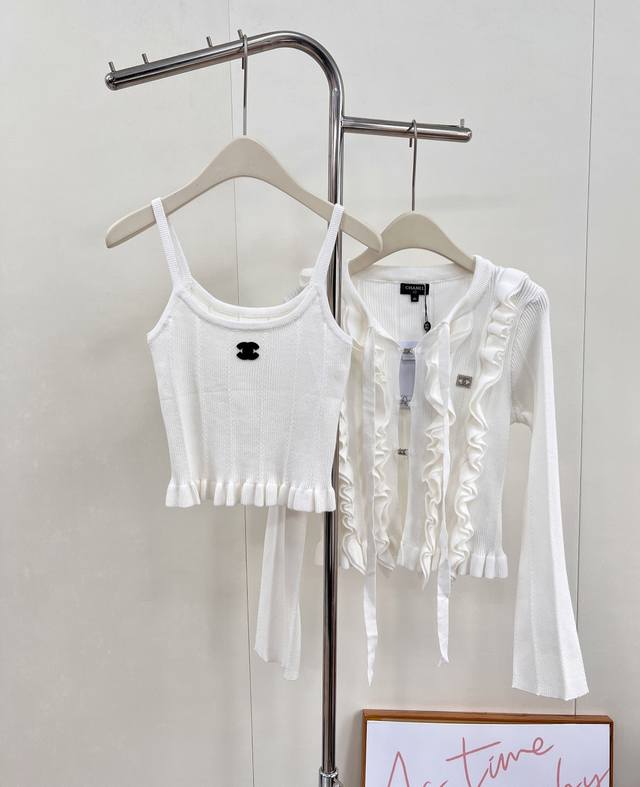 Chanel 25Ss New Cashmere and Wool Vest Cardigan Set, made with custom-woven and