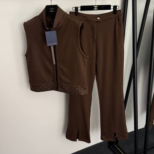 Style No. 20257437 Lv* New Set, Monogram Logo Print Zipper Slim Fit Vest + High