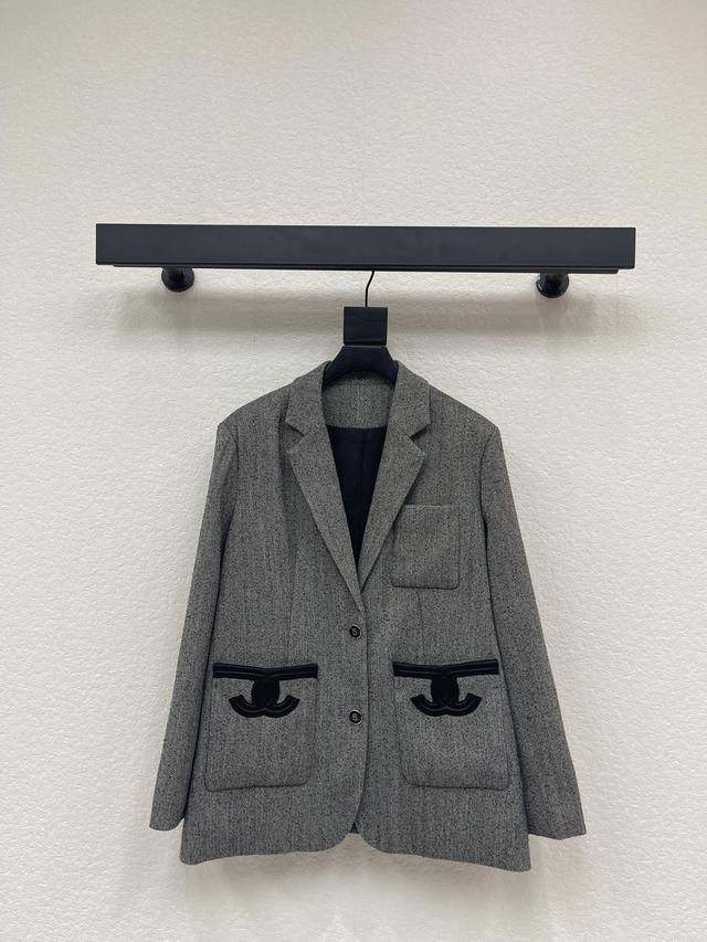 Chane*25 Fall/Winter New Vintage Tweed Blazer: Exude French elegance. Made with