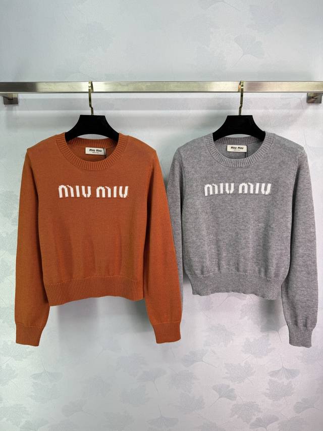 Miu*25 Autumn/Winter New Short Sweater, Soft and Comfortable Wool Fabric, Perfec