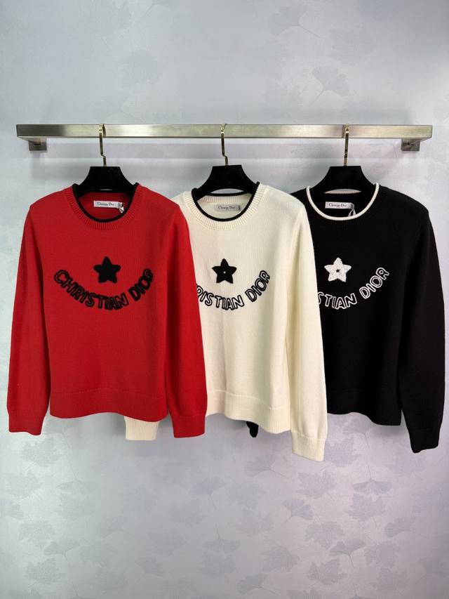 Dio*25 Autumn/Winter New Star Embroidered Sweater. Classic crew neck design, sof