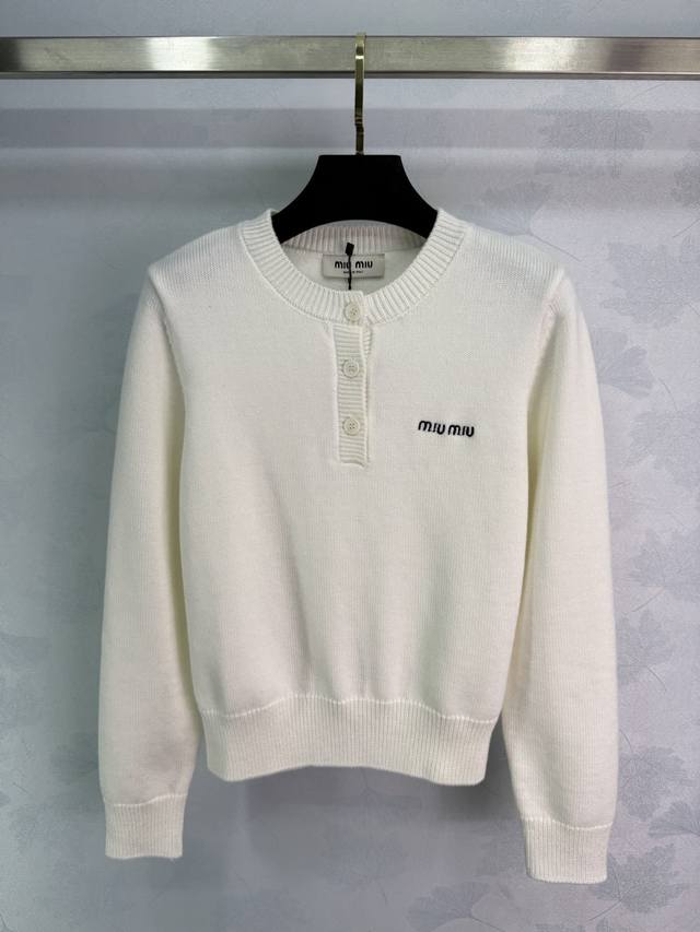 Miu*25 Autumn/Winter New Creamy White Knit Cardigan, Soft and Warm Wool, Super C