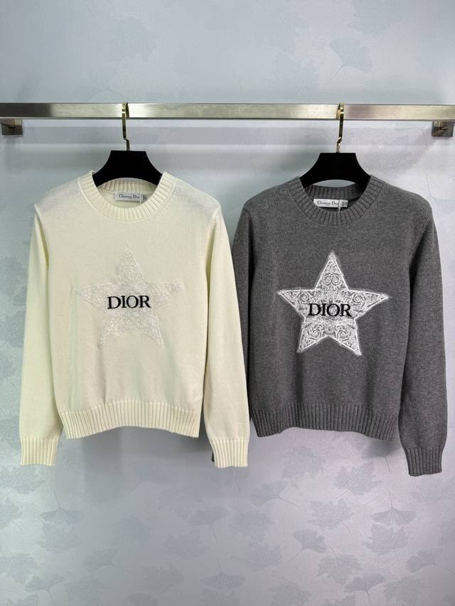 Dio*25 Autumn/Winter New Star Embroidered Knit Sweater. Super soft and comfortab