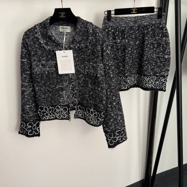 Style No. 20257358 Chanel* New Set: Floral Embroidery Hem Collared Long-Sleeved