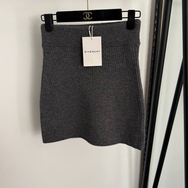 Style No. 20257347 Givench * New Logo Embroidered Bodycon Knit Mini Skirt, Grey