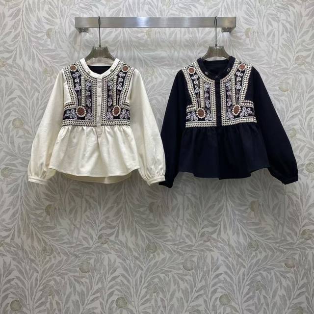 Di2026 Sp Premium Denim Linen Top. This top is made of premium denim linen fabri