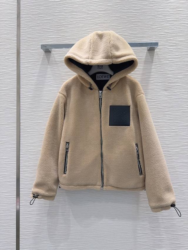 Loe W*E 2025Fw New Faux Shearling Coat: Stylish, understated, elegant, and luxur