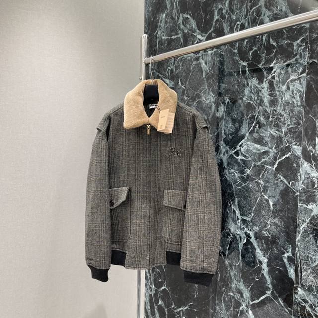 Miu 25 Autumn/Winter New Arrival Jacket with Detachable Genuine Leather Fur Coll