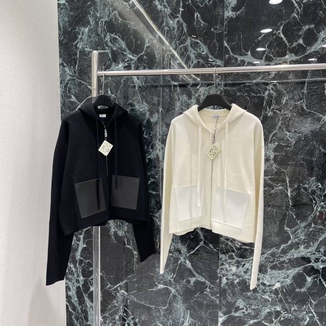 Loewe 2025 Fall/Winter New Zipper Knit Cardigan with cowhide pockets on both si