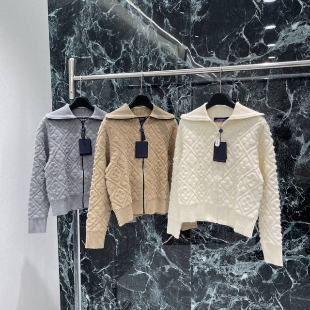 Louis 25 Autumn/Winter New Monogram Jacquard Knit Cardigan. Classic monogram ja