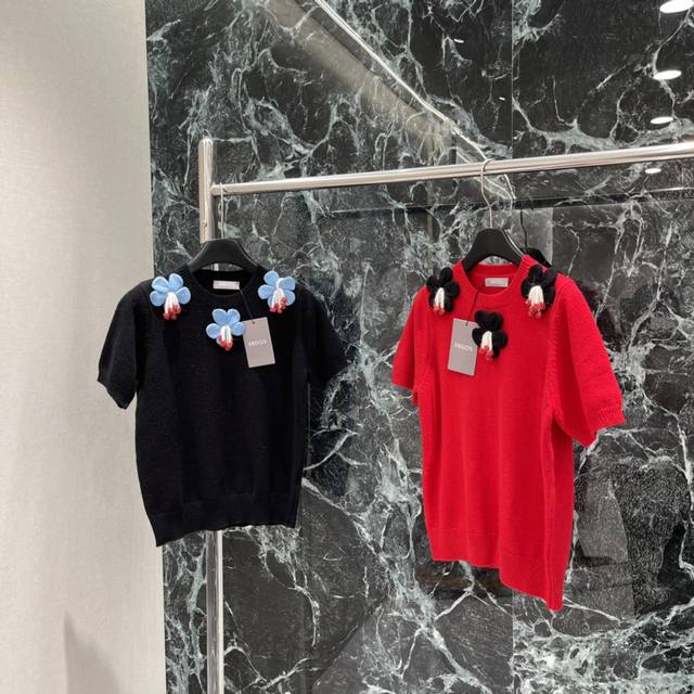 Erdo 2025 Autumn/Winter New Arrival 3D Floral Knit Sweater. The handmade 3D flow