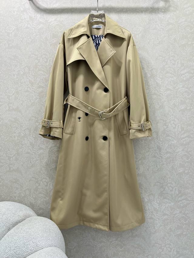 Dio*New 2025 Long Trench Coat - Chic and Blogger-Style! A must-have for creating