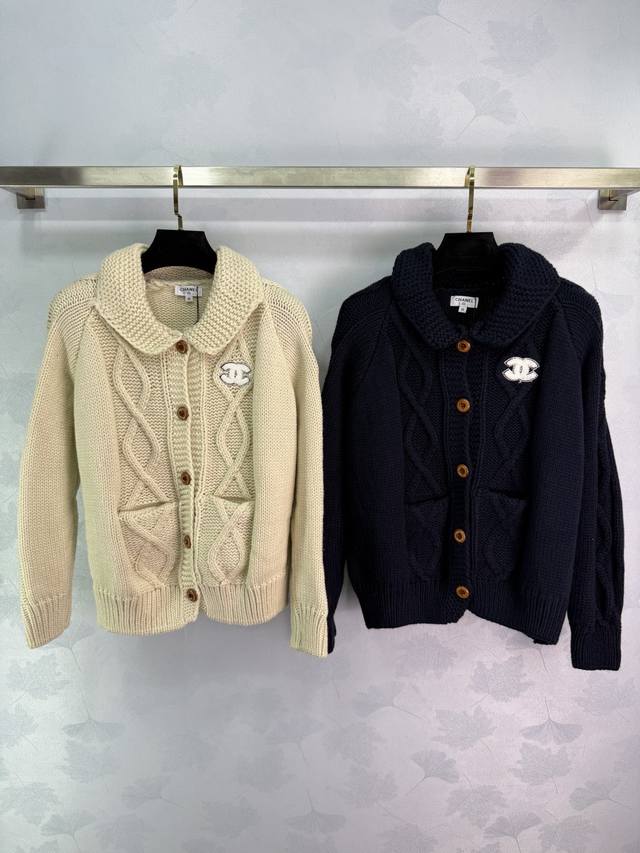 Ch*25 Autumn/Winter New Cable Knit Cardigan with Chunky Knit Texture and Retro C