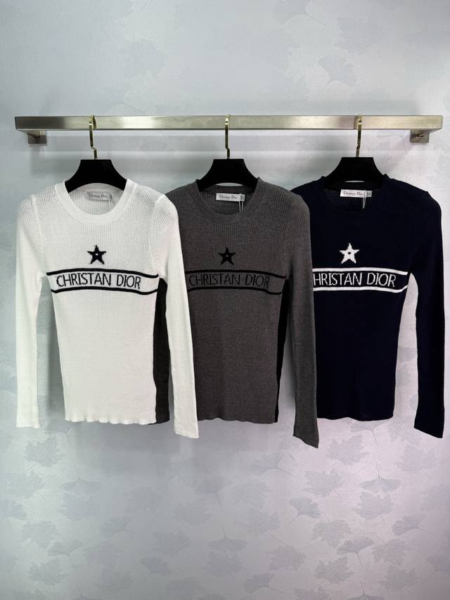 Dio*25 Autumn/Winter New Star Embroidered Knit Sweater. Made of soft wool, it's
