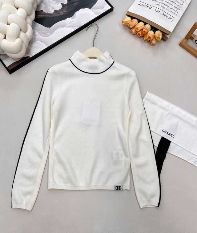 Chanel 2025 New High-Neck Knit Pullover Sweater, 25Coco Ski Collection# Crafted