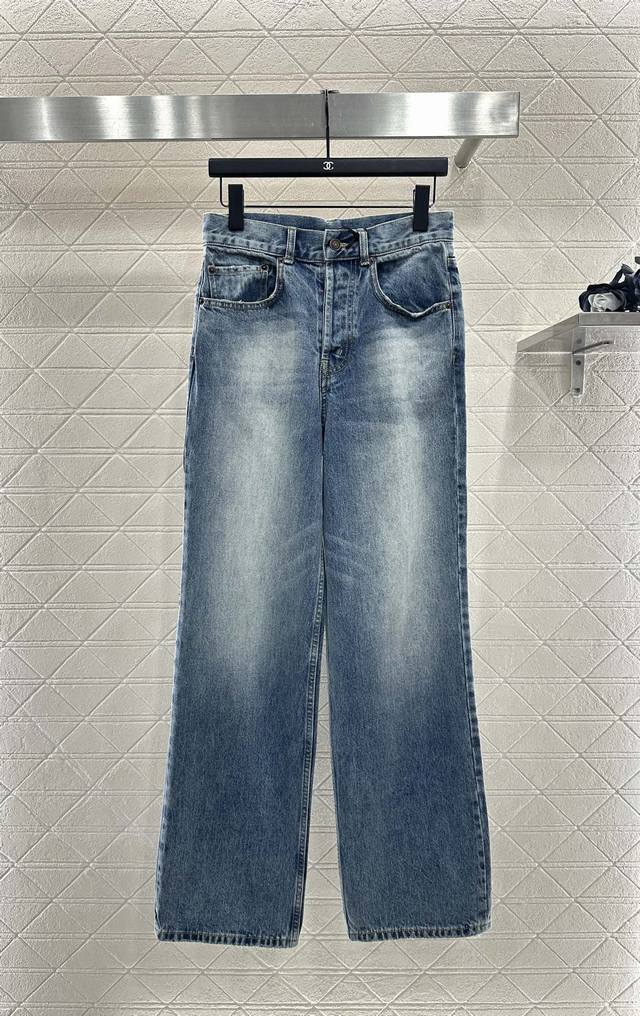 Celin* 25Ae New Arrival: Custom-made straight-leg denim trousers in Yb twill cot