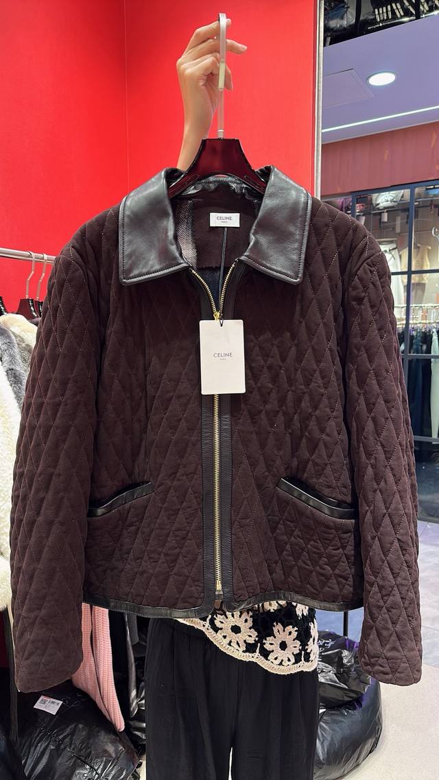 Celpin* Goat suede and sheepskin trim with lingerie stitching Excellent fit Size