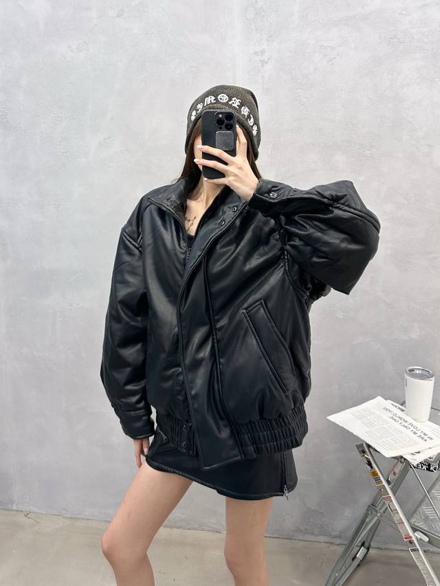 New jacket/cotton coat, made of imported protein leather, with a wonderfully re