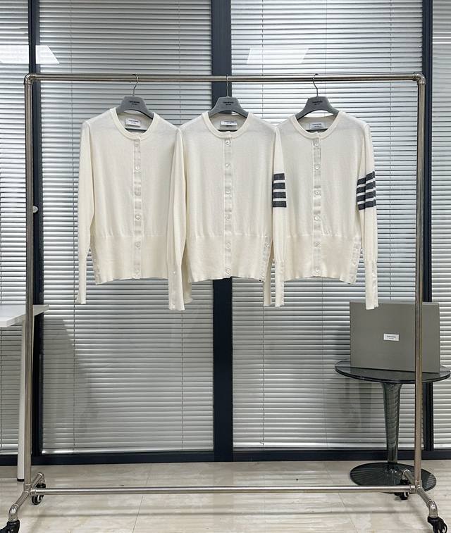 Cardigan Tb Classic 6-Button Crew Neck Wool Cardigan The texture is the same as