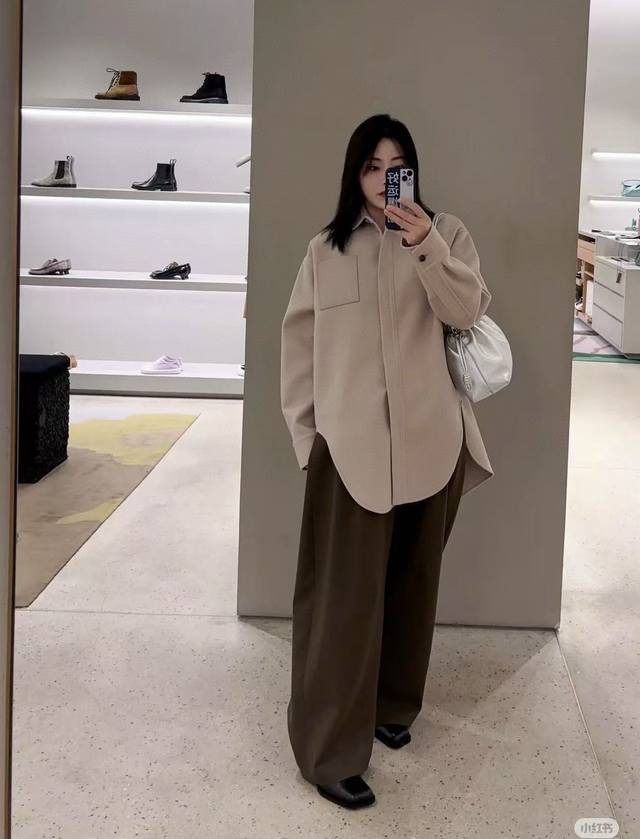 Original Low..... 2025 Autumn/Winter New Fashionable Collared Shirt Style Double