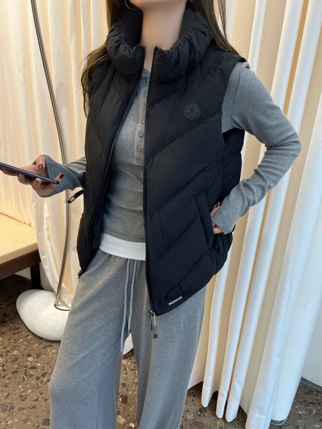 Original Mo 2025 Autumn/Winter New Fashion Stand Collar Down Vest, featuring sp