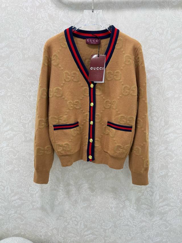 Gucc*25 New Single-Breasted Short Knit V-Neck Wool Cardigan with Overall Letter