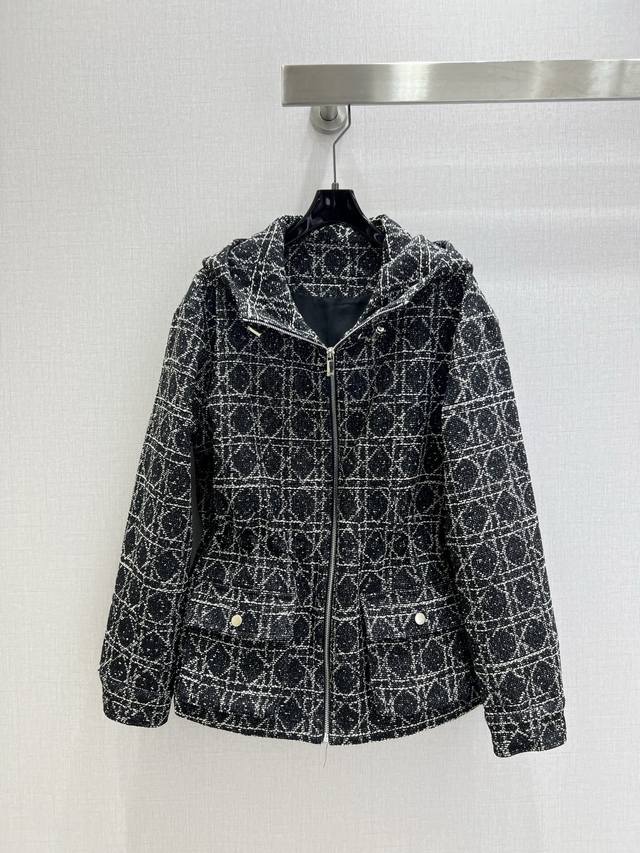 Highly recommend Dio*2025 Autumn/Winter New Hooded Cannage Coat. The textured f