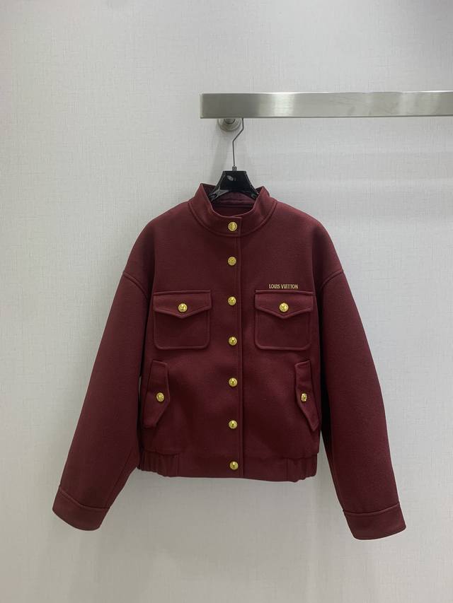 Highly recommend Lv*2025 Autumn/Winter New Wool Double Pocket Coat. Classic and