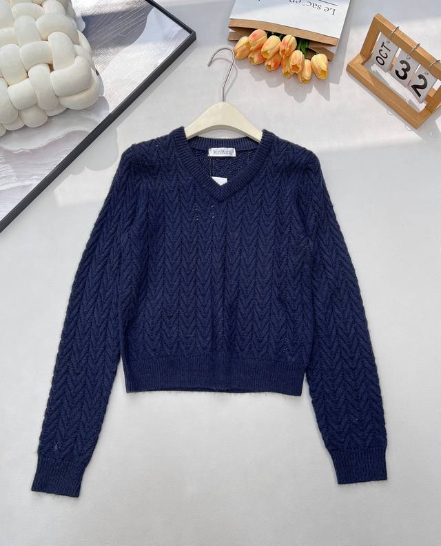 Maxmara New V-Neck Cable Knit Pullover Sweater, made of custom Yb wool knit mate