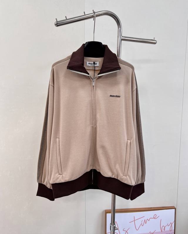 Miumiu25Fw Early Autumn New Sporty Thin Zipper Jacket and Shorts Set | Exclusive