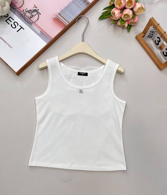 Chanel 25Ss Spring/Summer Resort Collection Cutout Vest/Tank Top - This is simpl