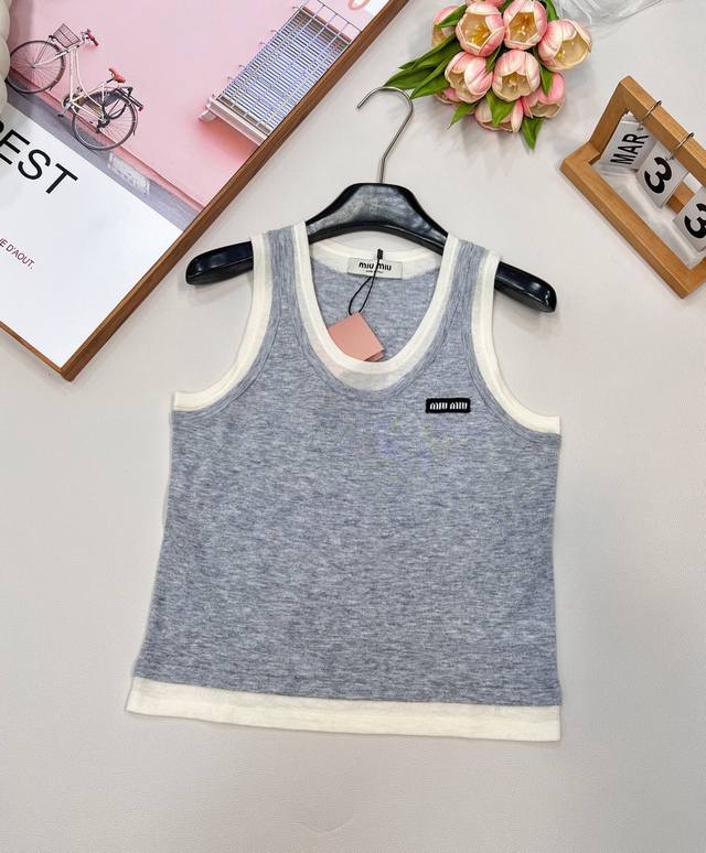 Miumiu 25Ss Summer New Style Faux Two-Piece Color Block Decorative Patchwork Sle