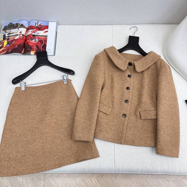 Miu Retro French Style Outfit: Miu 25Ss Autumn/Winter Newest Elegant Wool Suit w