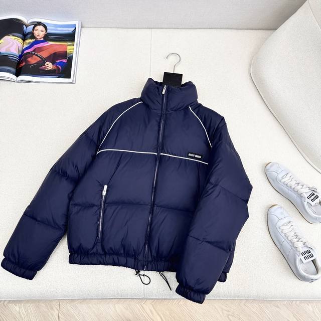 Miu 25Ss Autumn/Winter Newest Tag Embroidered Down Jacket, Classic Jacket, High-