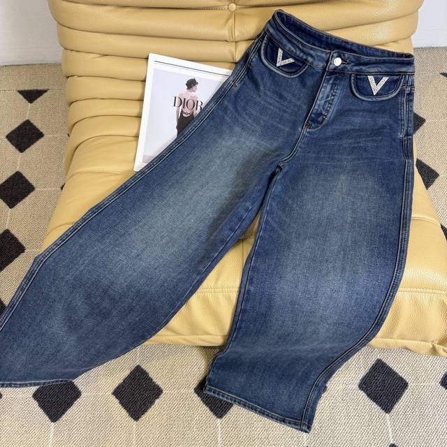 Autumn/Winter New Arrival 25Ss ~ V-Fashion Retro V-Rhinestone Metallic Embellis