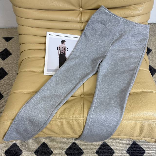 Autumn/Winter New Arrival 25Ss ~ Embroidered Back Pocket ~ Thickened Leggings,