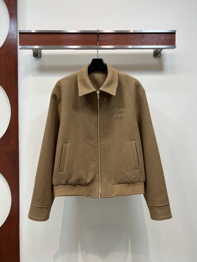 Miu's 2025 Autumn/Winter New Lapel Wool Bomber Jacket. The loose fit and embroid