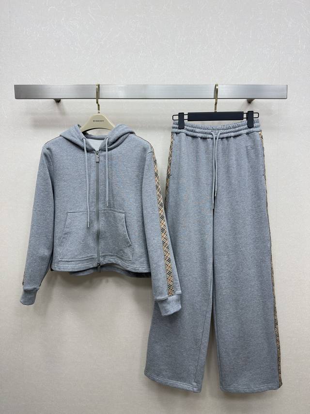 25Ss Burmester New Tracksuit! The hooded logo detailing is stylish and sophistic