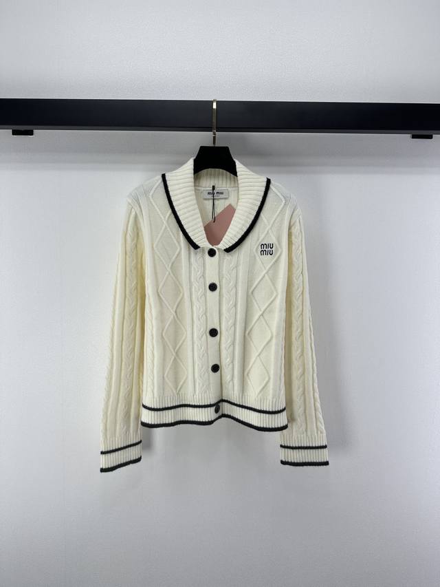 Miu Miu New Arrival Details Autumn/Winter New Knit Cardigan, incredibly soft and