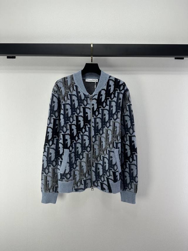 Dior New Arrival Details Fall/Winter New Arrival: All-over print knit crew neck