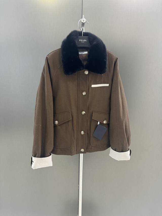 Prada Autumn/Winter New High-Quality Goose Down Jacket Featuring an imported ve