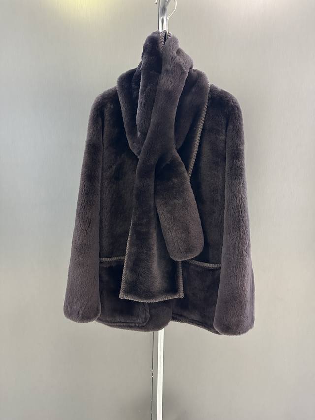 Maxmara Autumn/Winter New Style Fur and Leather Imported Laguna Fur and Leather,