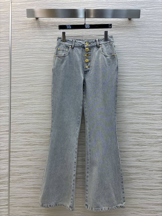 Four sizes Smlxl Sch brand 25 new irregular button flared jeans. The ingenious