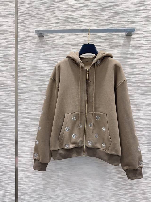 Louis Vuitto* 2025Fw new suit. A versatile style that can be both chic and edgy,