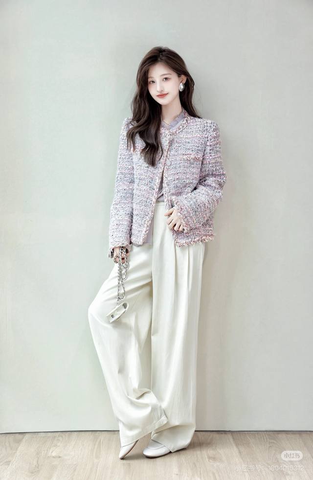 Chane*L New High-End Custom-Made, Sweet and Youthful Mixed-Color Tweed Cable Kni